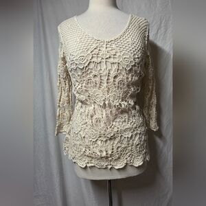 VINTAGE RUBY CROCHET BEIGE V-NECK TOP SIZE SMALL